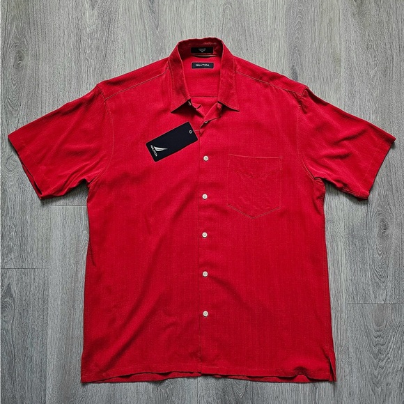 Nautica Men’s Red Short Sleeve Button Down Shirt Sz M - Picture 1 of 7